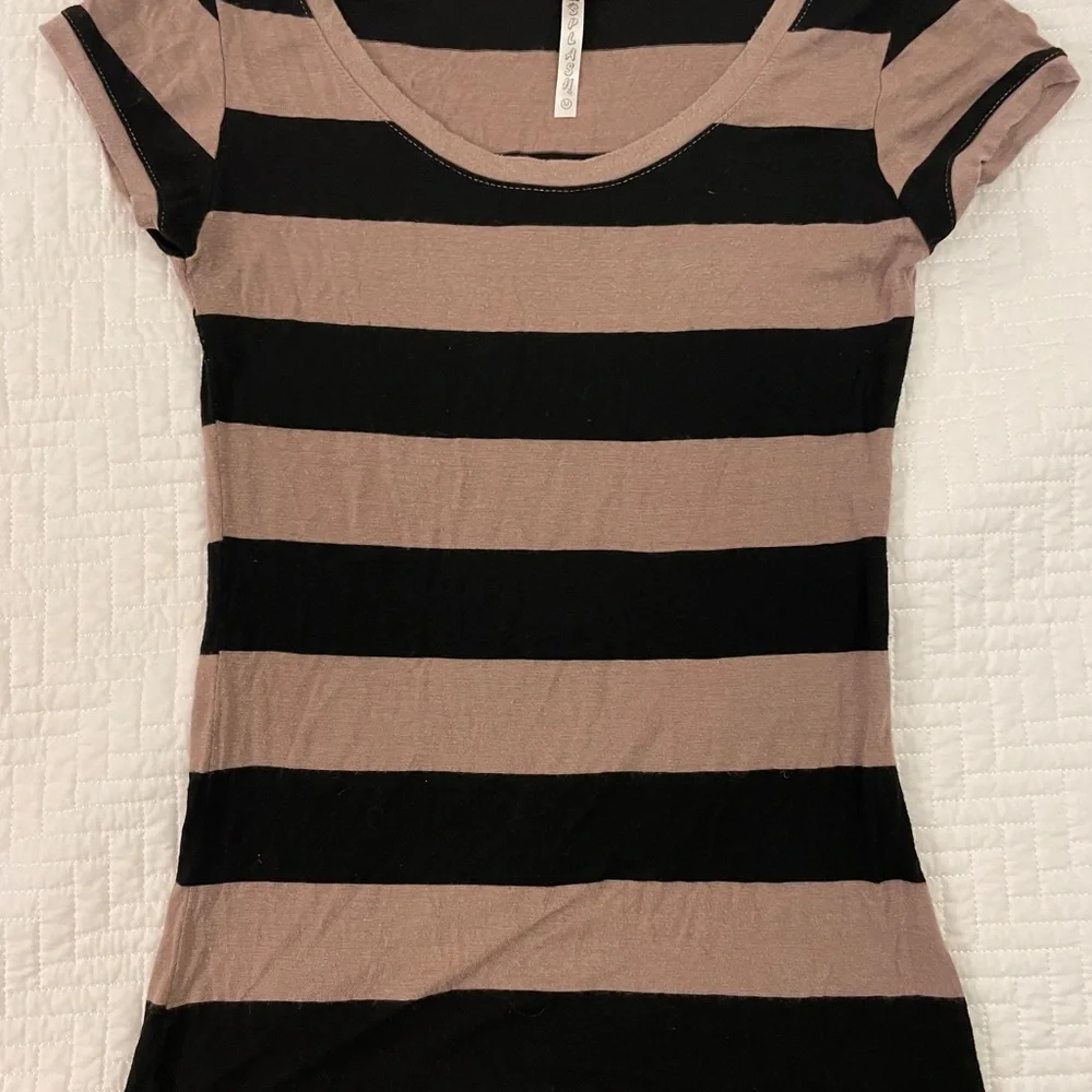 Lot of Juniors size M Tops - Picture 5 of 5